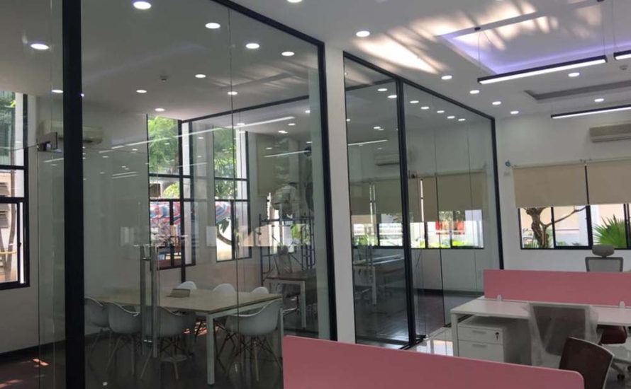 Phòng CEO và phòng họp – NAMTEX
